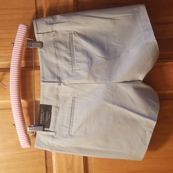 Ann Taylor Gray Metro Shorts - Picture 2 of 7